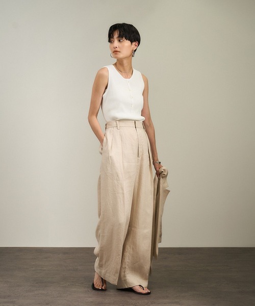 SALON adam et rope'（サロン アダム エ ロペ）の「【WEB限定】プリマベールリブヘンリーネックノースリーブプルオーバー［UVケア・洗える］（タンクトップ・レディース・チャコールグレー/ブラック/オフホワイト・FREE）」の8枚目の写真