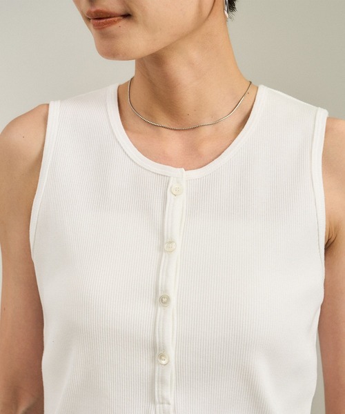 SALON adam et rope'（サロン アダム エ ロペ）の「【WEB限定】プリマベールリブヘンリーネックノースリーブプルオーバー［UVケア・洗える］（タンクトップ・レディース・チャコールグレー/ブラック/オフホワイト・FREE）」の22枚目の写真