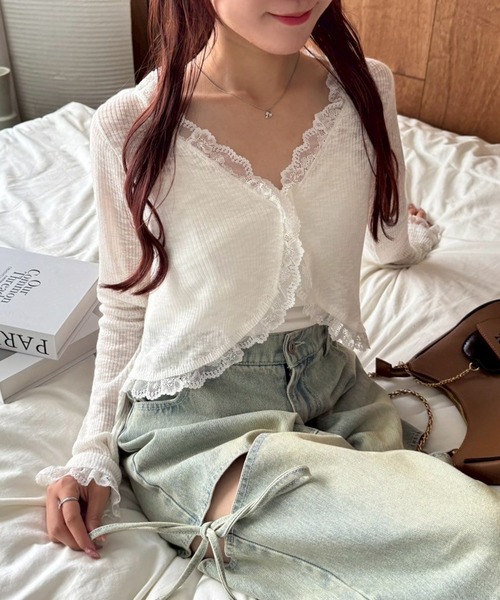 one after another NICE CLAUP(ワンアフターアナザーナイスクラップ)の「レース切替カーディガン(カーディガン/ボレロ・レディース・ブラック/ホワイト/モカ/サックスブルー/ピンク・FREE)」の2枚目の写真