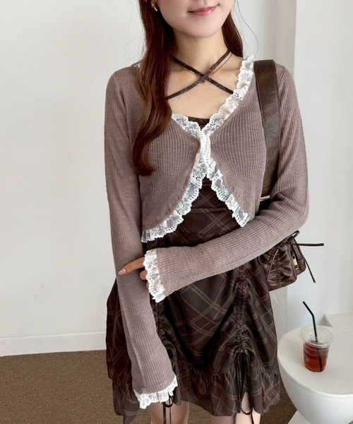 one after another NICE CLAUP(ワンアフターアナザーナイスクラップ)の「レース切替カーディガン(カーディガン/ボレロ・レディース・ブラック/ホワイト/モカ/サックスブルー/ピンク・FREE)」の7枚目の写真