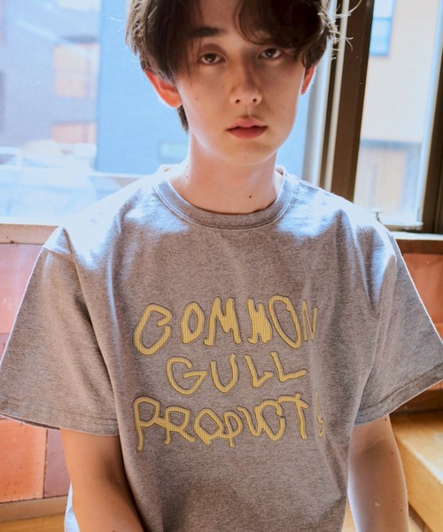 common gull products. 2025夏 ブランコに乗ったcommon gull products. 2025夏（Tシャツ