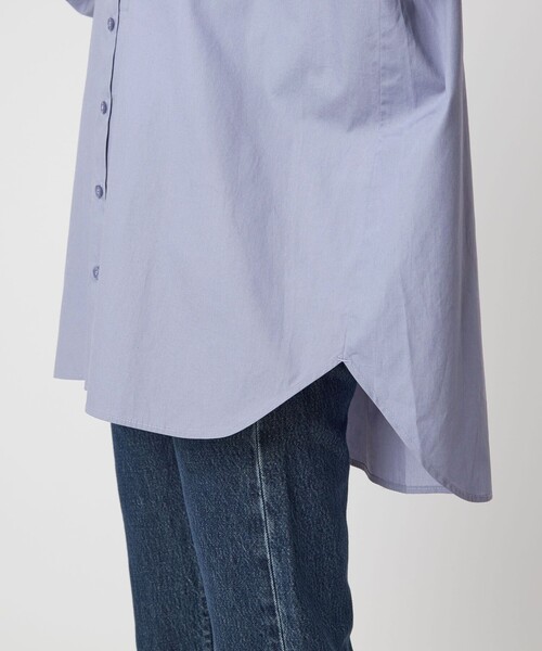 To b. by agnes b.（トゥービーバイアニエスベー）の「＜To b. by agnes b.コラボ＞エンブロイダリー オーバーサイズ シャツ（シャツ/ブラウス・レディース・ライトブルー/その他1・FREE）」の4枚目の写真