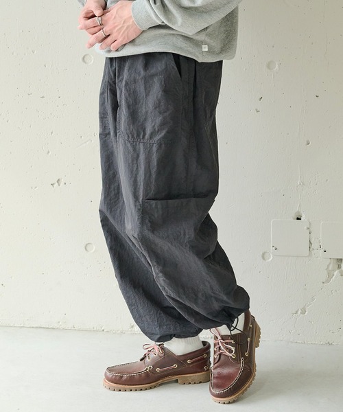 MAISON CLUB（メゾンクラブ）の「【MAISON CLUB】Nylon Ripstop Bigpocket Cargo Pants / ナイロンリップストップビッグポケットカーゴパンツ KKP（カーゴパンツ・メンズ・カーキ/ブラック/ブラウン・M/L）」の5枚目の写真
