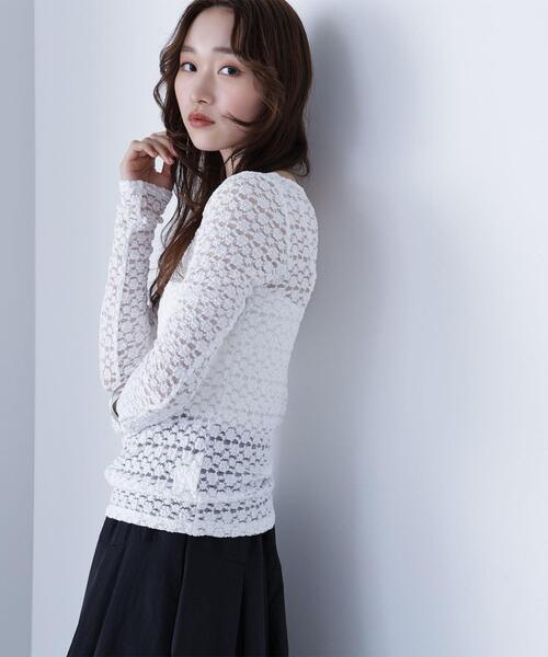 NATURAL BEAUTY BASIC（ナチュラルビューティーベーシック）の「◇ストレッチレーストップス（Tシャツ/カットソー・レディース・オフホワイト/ブラック/マジェンタ・FREE）」の15枚目の写真