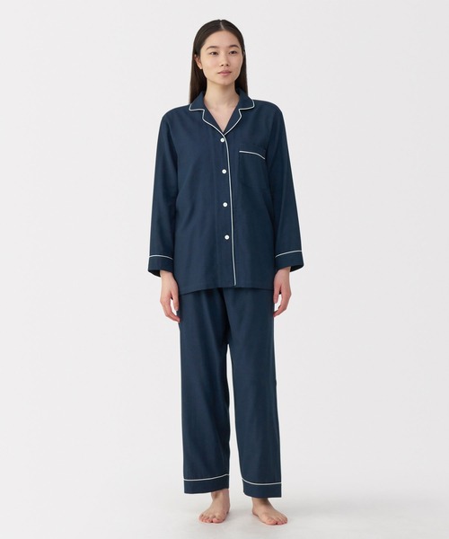 無印良品（ムジルシリョウヒン）の「婦人　脇に縫い目のない　二重ガーゼ長袖パジャマ（ルームウェア/パジャマ・レディース・オフホワイト/ライトピンク/ピンク系/ベージュ系/ダークネイビー・M/S/XL/L）」の3枚目の写真