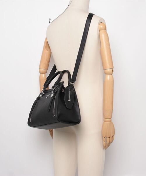 Guess（ゲス）の「WRENLEY Satchel ハンドバッグ サッチェル （ショルダーバッグ・レディース・ブラック・ONE SIZE）」の19枚目の写真
