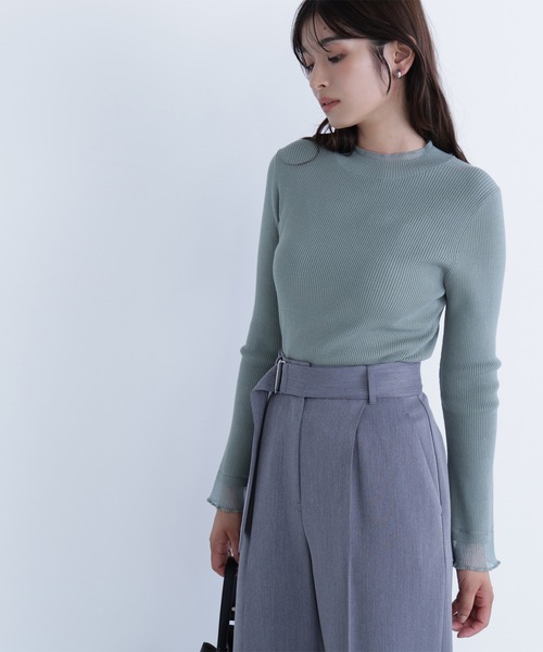 NATURAL BEAUTY BASIC（ナチュラルビューティーベーシック）の「◇【Oggi掲載・sweet掲載】【WEB限定カラー：グレー】【ちょうど、いい服】“さりげな”シアースリーブニット（ニット/セーター・レディース・グレー/チャコールグレー/オフホワイト/ブラック/ワイン/ライトグリーン・FREE）」の5枚目の写真