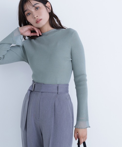 NATURAL BEAUTY BASIC（ナチュラルビューティーベーシック）の「◇【Oggi掲載・sweet掲載】【WEB限定カラー：グレー】【ちょうど、いい服】“さりげな”シアースリーブニット（ニット/セーター・レディース・グレー/チャコールグレー/オフホワイト/ブラック/ワイン/ライトグリーン・FREE）」の9枚目の写真