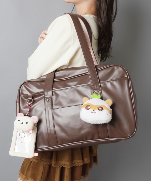 SPINNS（スピンズ）の「学校生活を楽しく♪通学最適◎ 合皮スクールバッグ/スクバ/裏地スター総柄/チェック柄（ハンドバッグ・レディース・ブラック系その他/ブラウン系その他・ONESIZE）」の2枚目の写真