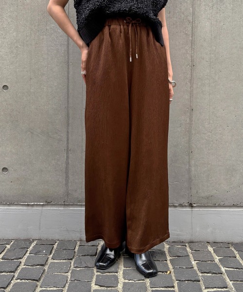 &g'aime(アンジェム)の「【&g'aime】サテンワイドパンツ Satin Wide-Leg Pants(スラックス・レディース・ブラウン/ベージュ/ブラック・FREE)」の12枚目の写真
