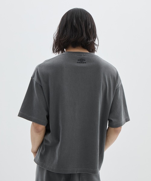 JIEDA(ジエダ)の「UMBRO JIEDA FADE TEE(Tシャツ/カットソー・メンズ・ブラック・1/2)」の3枚目の写真