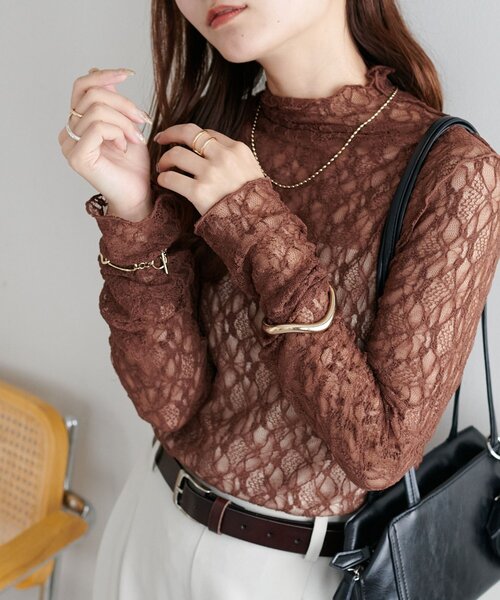DISCOAT(ディスコート)の「【WEB限定】ストレッチレースボトルネックプルオーバー(Tシャツ/カットソー・レディース・アイボリー/ブラック/ブルー/ブラウン/ミント・FREE)」の3枚目の写真