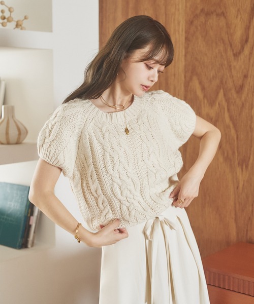 LAULEN(ローレン)の「wool blend cable puff knit /ウールブレンドケーブル編みパフニット(ニット/セーター・レディース・レッド/グレー/アイボリー・FREE)」の4枚目の写真