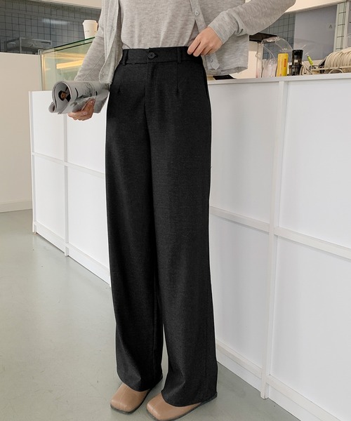 LOWO(ロワ)の「センタープレス ワイドパンツ(スラックス・レディース・ブラック/ネイビー・L/M/S)」の6枚目の写真