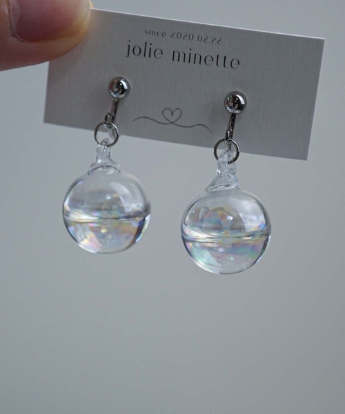 CERCA(チェルカ)の「jolie minette/シンプル 水入りオーロラガラスドーム イヤリング/アレルギー対応(イヤリング・レディース・ゴールド系その他2/ゴールド系その他3/ゴールド系その他4/シルバー系その他2/シルバー系その他4/シルバー系その他3/シルバー系その他/ゴールド系その他/シルバー系2/シルバー系4/ゴールド系1/ゴールド系3/シルバー系1/シルバー系3/ゴールド系2/ゴールド系4・#16/#18/#20/#14)」の4枚目の写真
