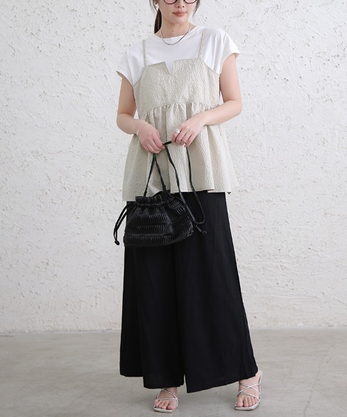 ReRe(リリ)の「Vスリット×ペプラムキャミトップス(キャミソール・レディース・アイボリー/ブラック/ブラウン/ベージュ・MEDIUM)」の12枚目の写真