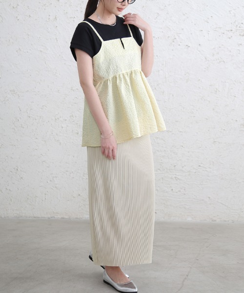 ReRe(リリ)の「Vスリット×ペプラムキャミトップス(キャミソール・レディース・アイボリー/ブラック/ブラウン/ベージュ・MEDIUM)」の17枚目の写真