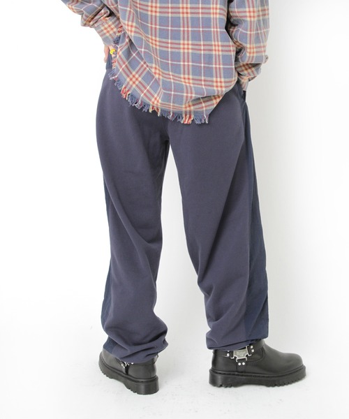 R4392 GIRLS BITE BACKスウェット 