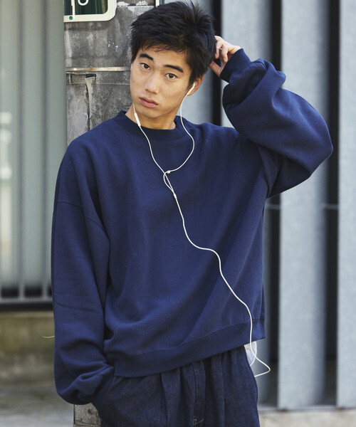 FREAK'S STORE(フリークスストア)の「限定展開 CHOW DOWN/チャウダウン スーパーワイドシルエット ワンポイント刺繍 クルーネック スウェット(スウェット・メンズ・アッシュグレー/ネイビー/スミクロ/グレイッシュベージュ・SMALL/MEDIUM/LARGE)」の22枚目の写真