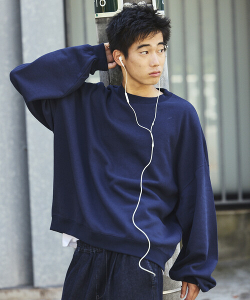 FREAK'S STORE(フリークスストア)の「限定展開 CHOW DOWN/チャウダウン スーパーワイドシルエット ワンポイント刺繍 クルーネック スウェット(スウェット・メンズ・アッシュグレー/ネイビー/スミクロ/グレイッシュベージュ・SMALL/MEDIUM/LARGE)」の5枚目の写真