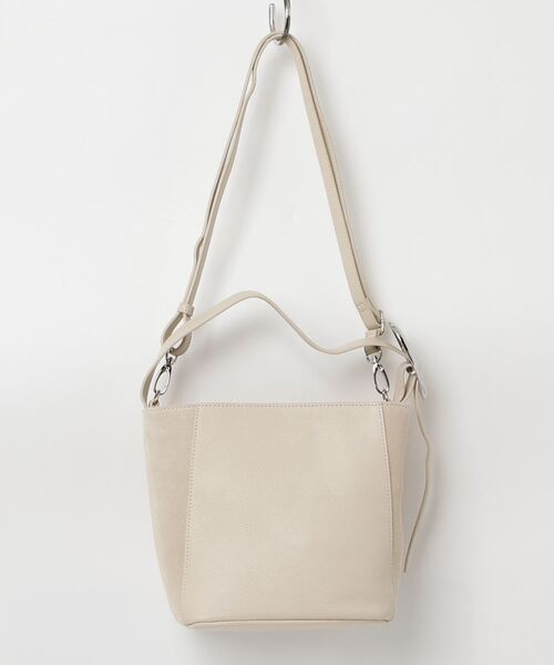 Beau're(ヴュレ)の「【BEAURE/ビュレ】スエードコンビ ショルダー Bag(ショルダーバッグ・レディース・アイボリー/ブラック/グレイッシュベージュ・FREE)」の7枚目の写真