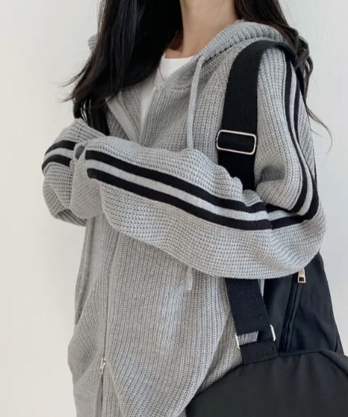 VIVID LADY（ビビッドレディー）の「ラインスリーブ ダブルジップニットパーカー（パーカー・レディース・グレー/ベージュ/ブラウン・FREE）」の2枚目の写真