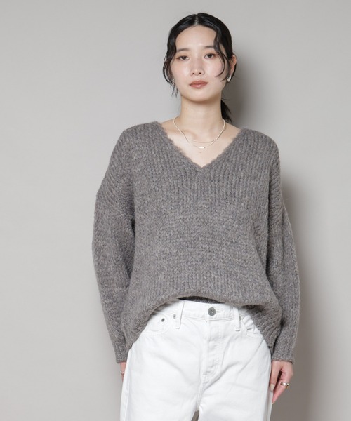 TRICOTS JEAN MARC（トリコットジーンマルク）の「TRICOTS JEAN MARC/Vネックプルオーバー（ニット/セーター・レディース・ダークブラウン/グレイッシュベージュ/グレー・FREE）」の4枚目の写真