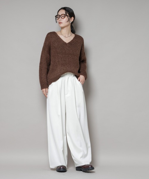 TRICOTS JEAN MARC（トリコットジーンマルク）の「TRICOTS JEAN MARC/Vネックプルオーバー（ニット/セーター・レディース・ダークブラウン/グレイッシュベージュ/グレー・FREE）」の17枚目の写真