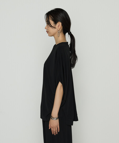 Gabardine K.T(ギャバジンケーティー)の「ハイテンションポンチライト ドルマンスリーブプルオーバー(Tシャツ/カットソー・レディース・ダークブラウン/オフホワイト/ブラック・9号)」の13枚目の写真