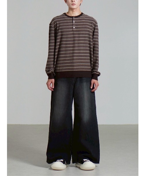 Chikashitsu +（チカシツプラス）の「【Chikashitsu +】cropped henry neck border knit / 【チカシツプラス】クロップドヘンリーネックボーダーニット（Tシャツ/カットソー・メンズ・杢グレー/ブラック/ブラウン・ONE SIZE）」の19枚目の写真