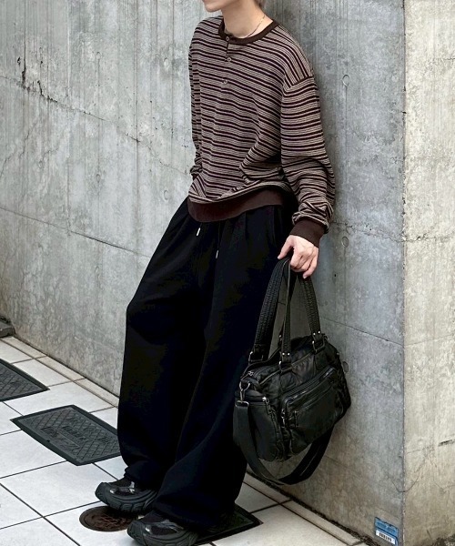 Chikashitsu +（チカシツプラス）の「【Chikashitsu +】cropped henry neck border knit / 【チカシツプラス】クロップドヘンリーネックボーダーニット（Tシャツ/カットソー・メンズ・杢グレー/ブラック/ブラウン・ONE SIZE）」の7枚目の写真