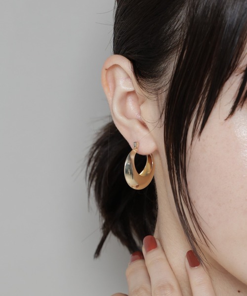 NANO universe（ナノユニバース）の「ボリュームフープピアス（ピアス（両耳用）・レディース・シルバー/ゴールド・F）」の2枚目の写真