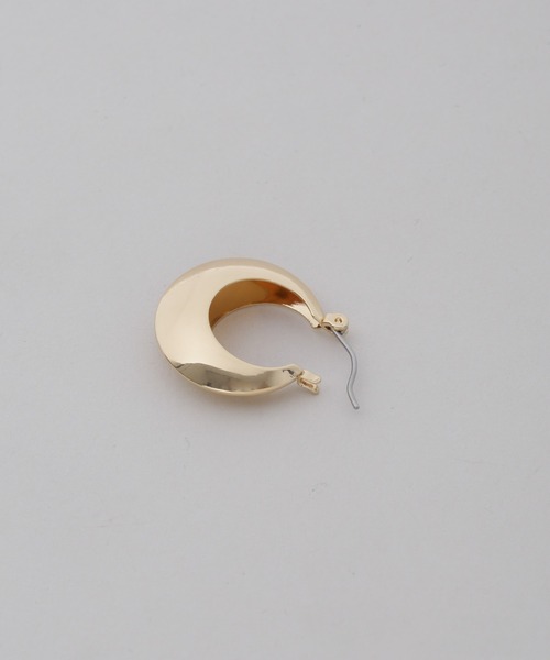 NANO universe（ナノユニバース）の「ボリュームフープピアス（ピアス（両耳用）・レディース・シルバー/ゴールド・F）」の4枚目の写真