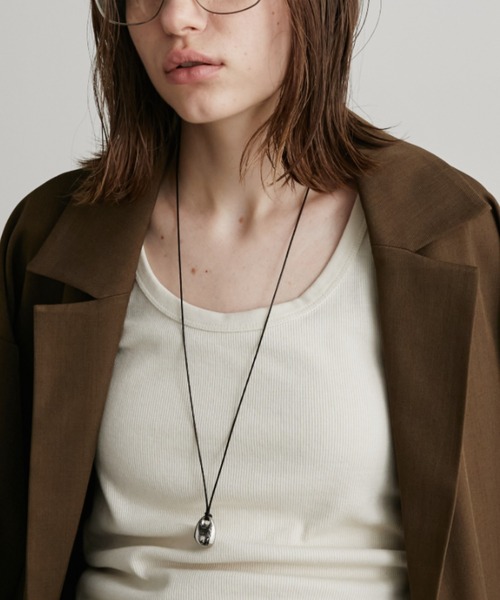 Auntie Rosa Holiday(アンティローザホリデー)の「ミニマルドロップコードネックレス(ネックレス・レディース・シルバー・FREE)」の4枚目の写真