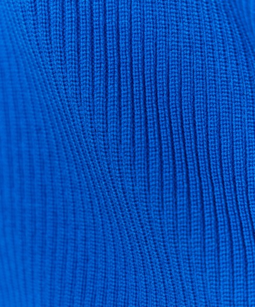 INED（イネド）の「BIOｰBLEND ハーフジッププルオーバーニット（ニット/セーター・レディース・オフホワイト/ブルー・9号）」の3枚目の写真