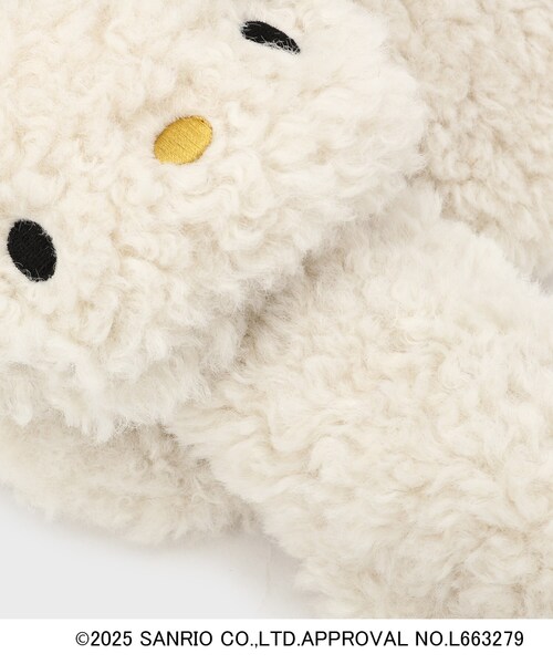 OPAQUE.CLIP（オペークドットクリップ）の「【ハローキティ】ふわふわティペット（ストール/ショール・レディース・オフホワイト/ベージュ系7/ブラック・00）」の11枚目の写真