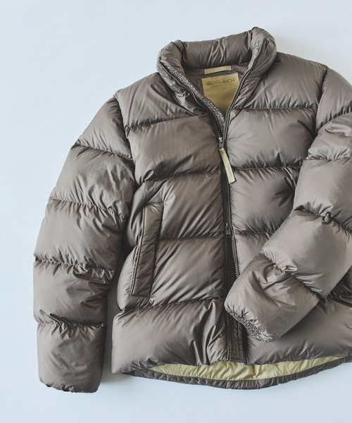 WOOLRICH（ウールリッチ）の「WOOLRICH / CLOUD EAGLE ダウンジャケット（ダウンジャケット/コート・メンズ・ブラック/カーキ・SMALL/MEDIUM/LARGE）」の2枚目の写真