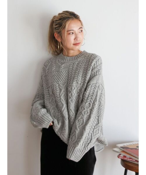 Ungrid（アングリッド）の「【WEB限定】パッチワークケーブルニット（ニット/セーター・レディース・その他1/ライトグレー/チャコールグレー/アイボリー・FREE）」の3枚目の写真