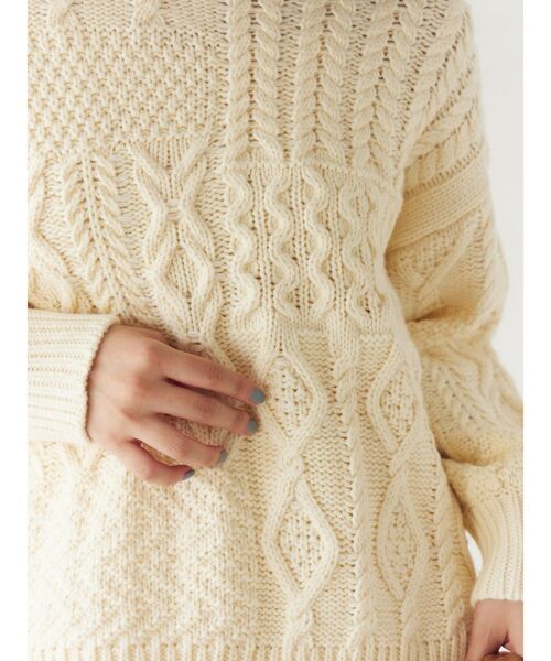 Ungrid（アングリッド）の「【WEB限定】パッチワークケーブルニット（ニット/セーター・レディース・その他1/ライトグレー/チャコールグレー/アイボリー・FREE）」の21枚目の写真