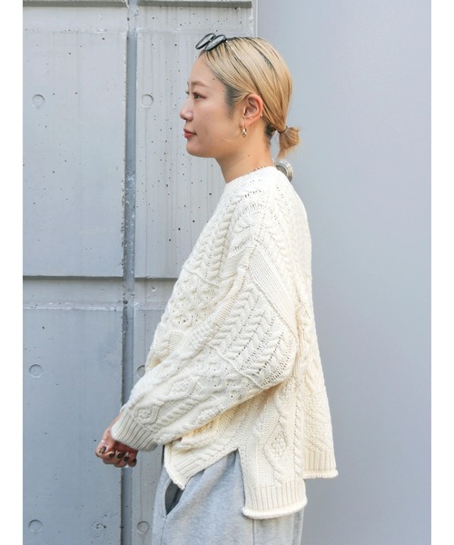Ungrid（アングリッド）の「【WEB限定】パッチワークケーブルニット（ニット/セーター・レディース・その他1/ライトグレー/チャコールグレー/アイボリー・FREE）」の11枚目の写真