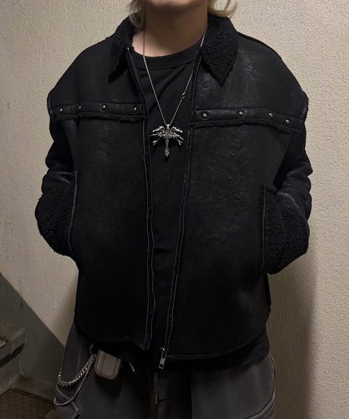 MandO(エムオー)(エムオー)の「フェイクレザーヴィンテージ加工ムートンジャケット(ムートンコート・メンズ・ブラック/ネイビー・MEDIUM/LARGE)」の14枚目の写真