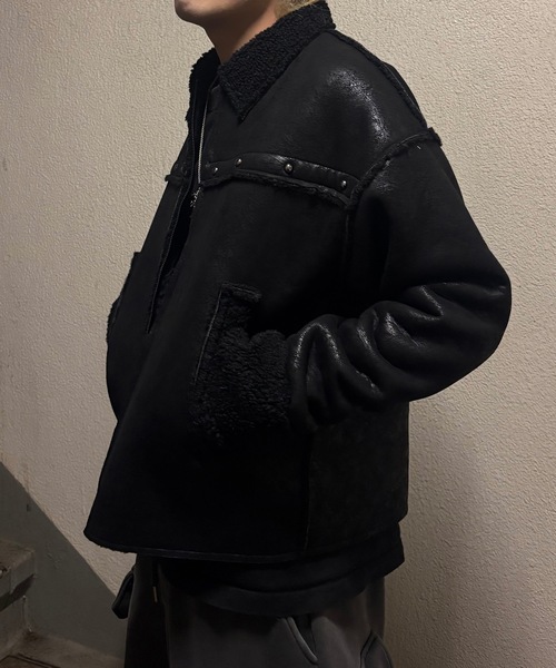 MandO(エムオー)(エムオー)の「フェイクレザーヴィンテージ加工ムートンジャケット(ムートンコート・メンズ・ブラック/ネイビー・MEDIUM/LARGE)」の19枚目の写真