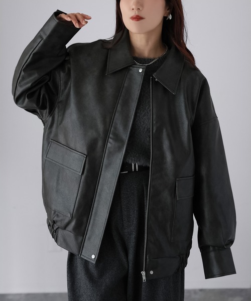 Riberry(リベリー)の「2WAYフェイクレザーステンカラーブルゾン(ブルゾン・レディース・ブラック/ブラウン・FREE)」の4枚目の写真