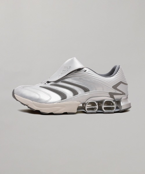 adidas(アディダス)の「adidas PREDATOR MEGARIDE JS1555(スニーカー・レディース・グレー・23.5㎝/23㎝/25㎝/24.5㎝/24㎝)」の1枚目の写真