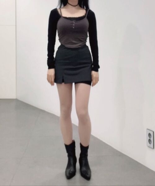 MUSINSA STANDARD WOMAN（ムシンサスタンダードウーマン）の「レディーススリットミニスコッツ[グレー]（スカート・レディース・その他・SMALL/MEDIUM/LARGE/X-SMALL）」の7枚目の写真