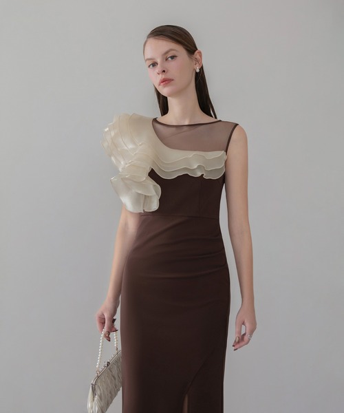 Leja（レジャ）の「【LEJA LUXE】アシンメトリーフリルスリット