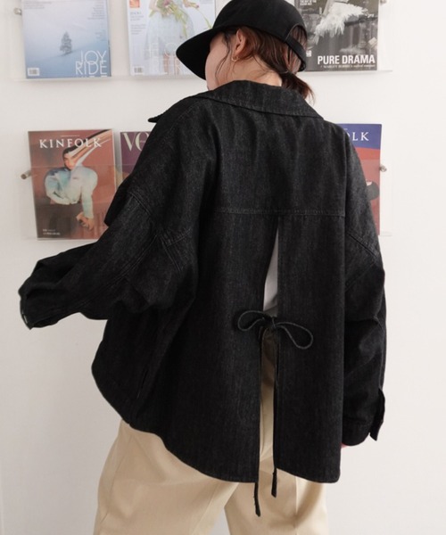 callautia（カラウティア）の「オーバーサイズデニムジャケット（デニムジャケット・レディース・ライトブルー/ブラック・SMALL/MEDIUM/LARGE）」の2枚目の写真