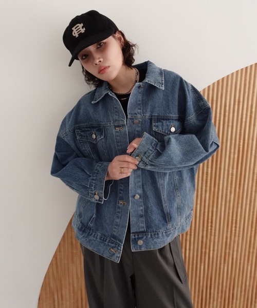 callautia（カラウティア）の「オーバーサイズデニムジャケット（デニムジャケット・レディース・ライトブルー/ブラック・SMALL/MEDIUM/LARGE）」の4枚目の写真