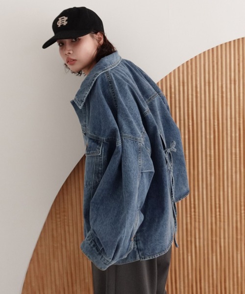 callautia（カラウティア）の「オーバーサイズデニムジャケット（デニムジャケット・レディース・ライトブルー/ブラック・SMALL/MEDIUM/LARGE）」の16枚目の写真