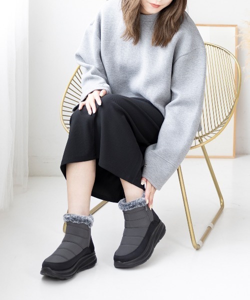 attagirl(アタガール)の「防寒キルティングブーツ(ブーツ・レディース・ブラック/グレー・23.0cm/23.5cm/24.0cm/24.5cm/25.0cm/25.5cm)」の19枚目の写真